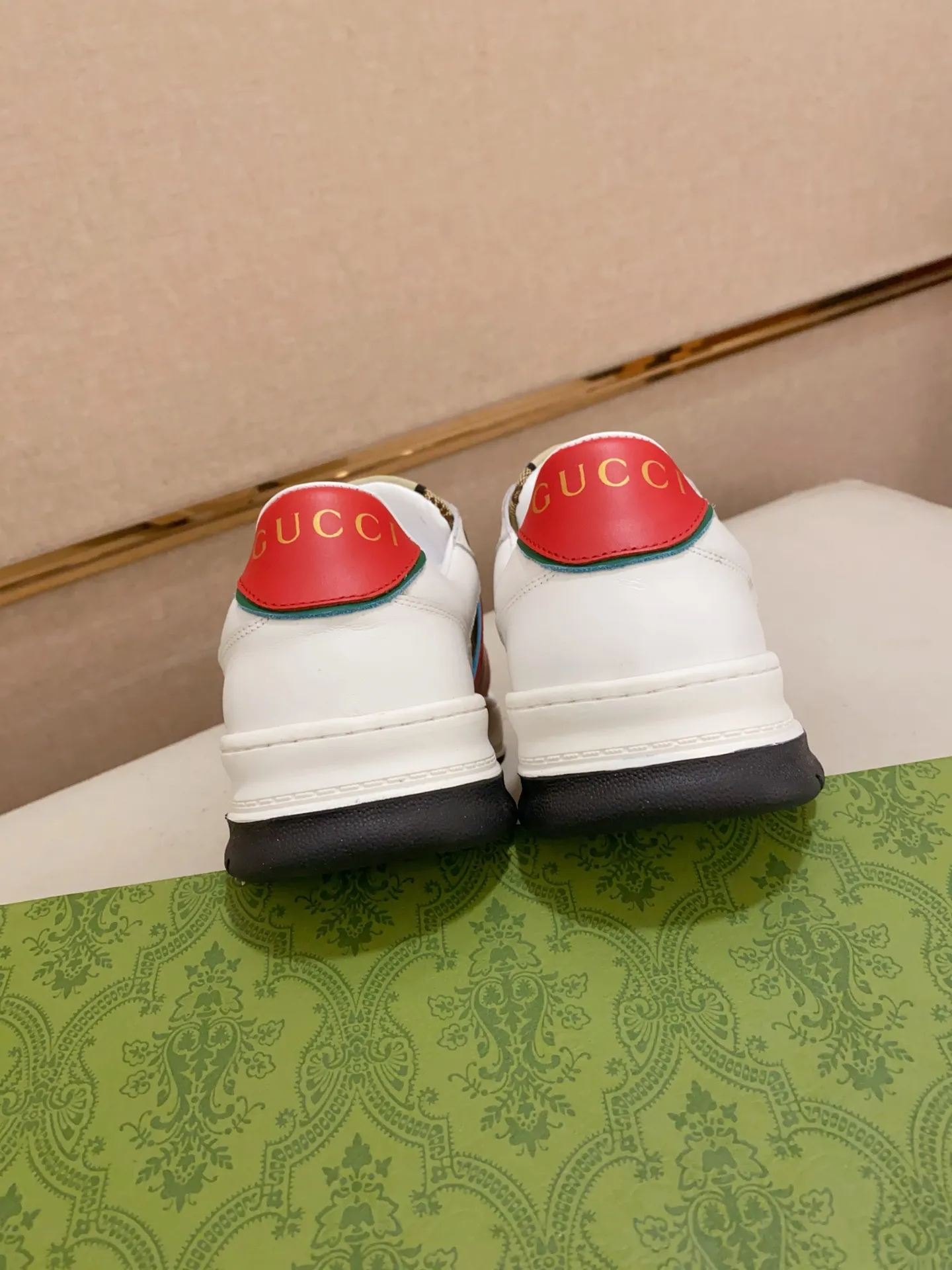 Men's clothing and shoes💰:400💰 (GUCCI) The latest model from the official website 🎁🎁Casual and fashionable men's shoes👟, hot style 💥The version is simple and elegant, exclusive for trendy men. Unique official website latest brand elements 👑Gucci original decoration, fashionable and generous, the fabric is original cowhide ✅sheepskin lining, the official website specifies wear-resistant casual outsole, the classic model is taken in kind at the counter🎬38-44 (45 is not returned or exchanged)